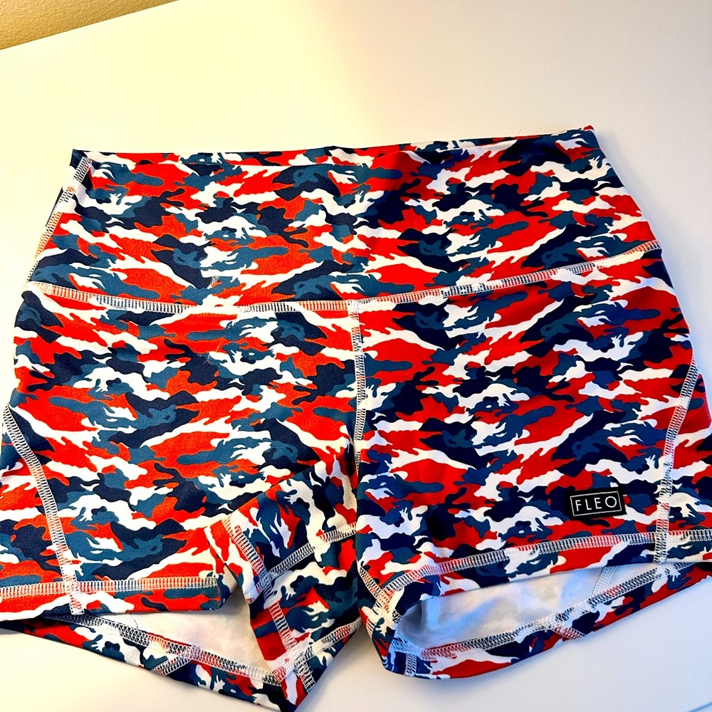 FLEO Apex Contour Short - 3.25 Americamo